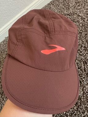 Brooks Propel Running Hat Unisex Adult Washable One Size Adjustable Elastic